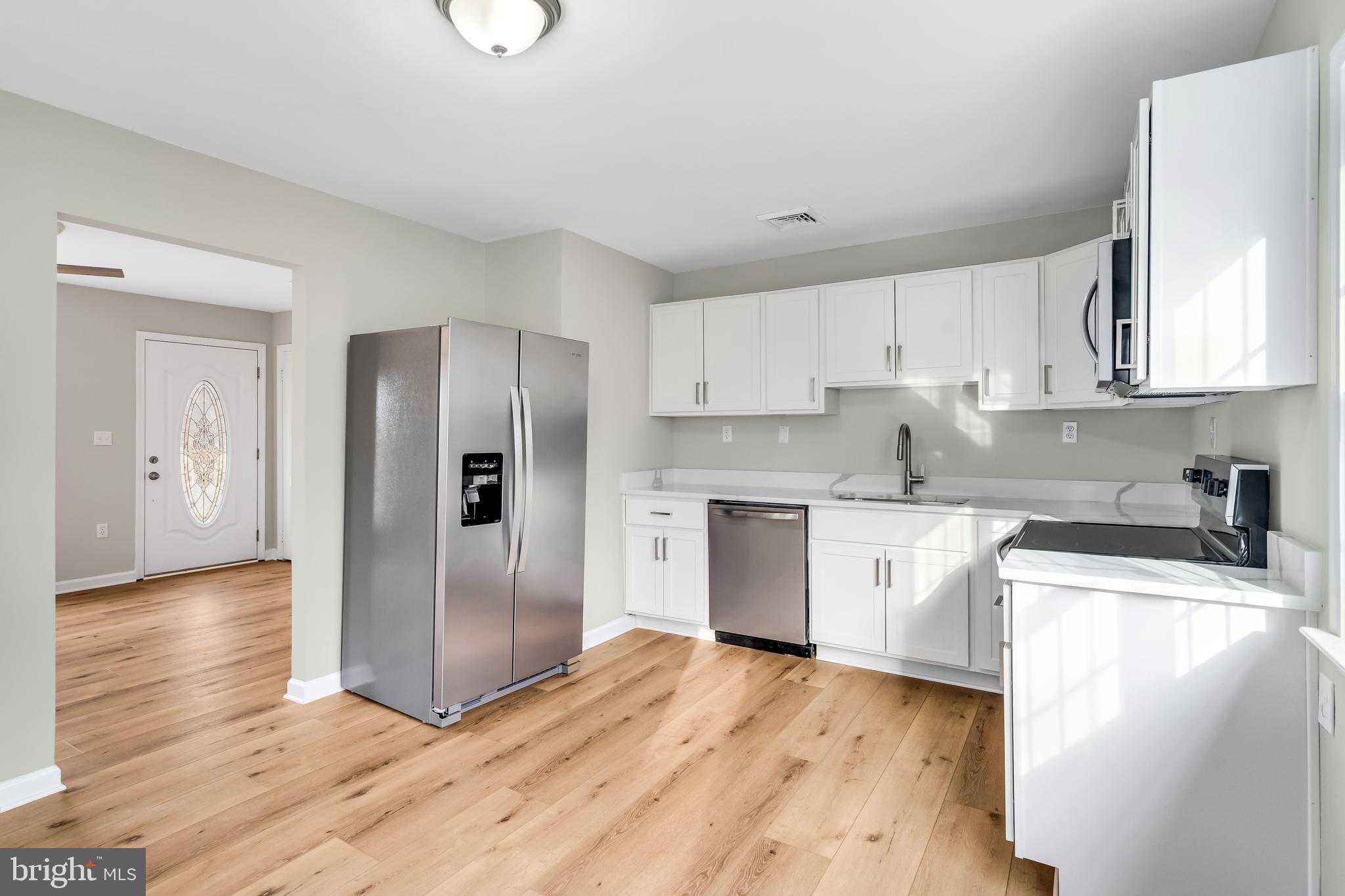 ROYAL VILLAGE - Residential