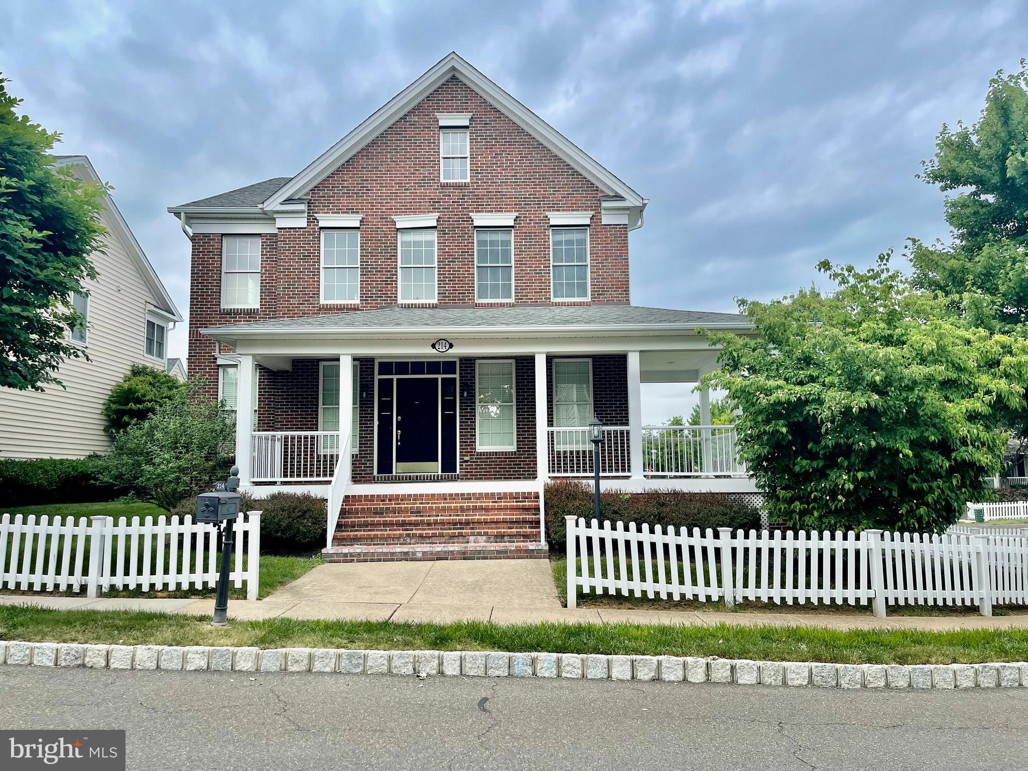 NEW BRITAIN WALK - Residential Lease