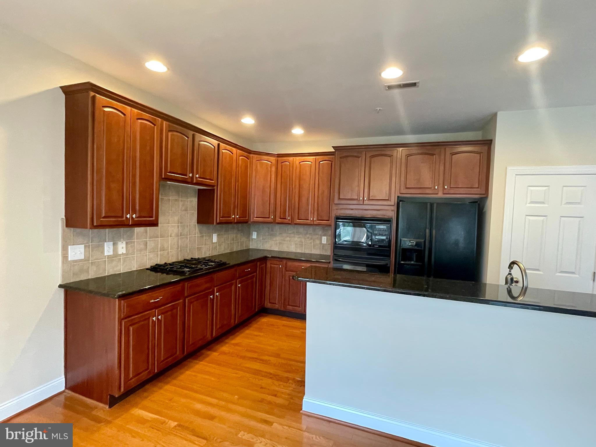 NEW BRITAIN WALK - Residential Lease