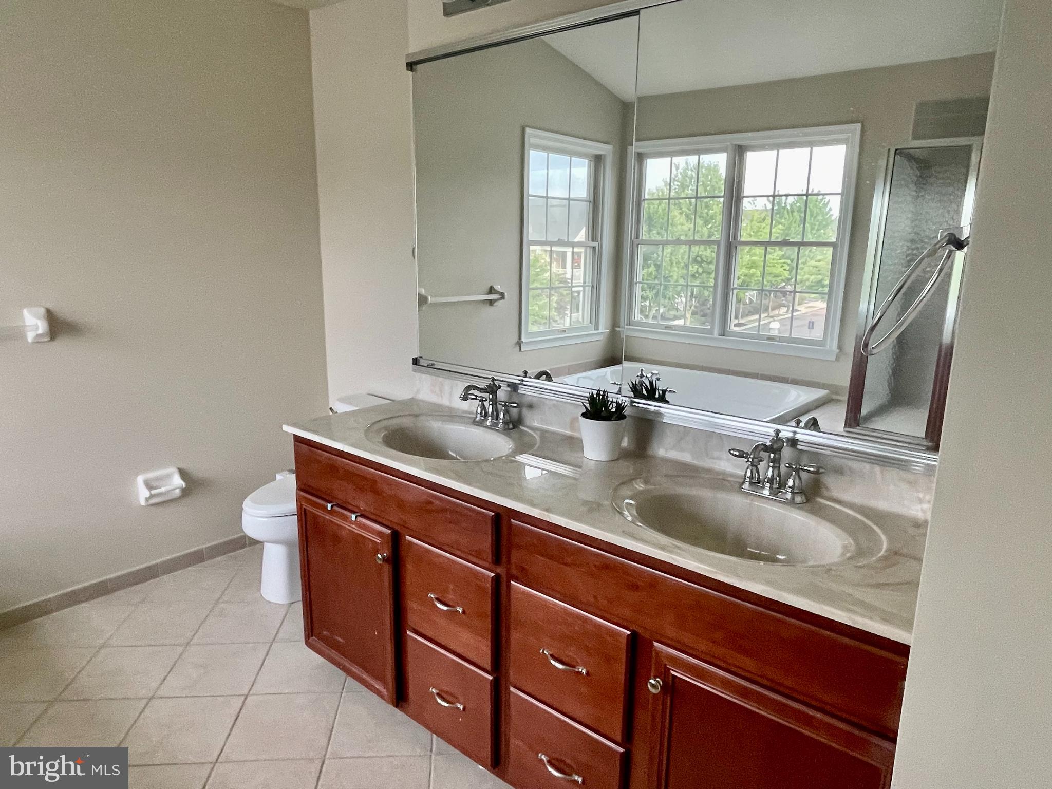 NEW BRITAIN WALK - Residential Lease