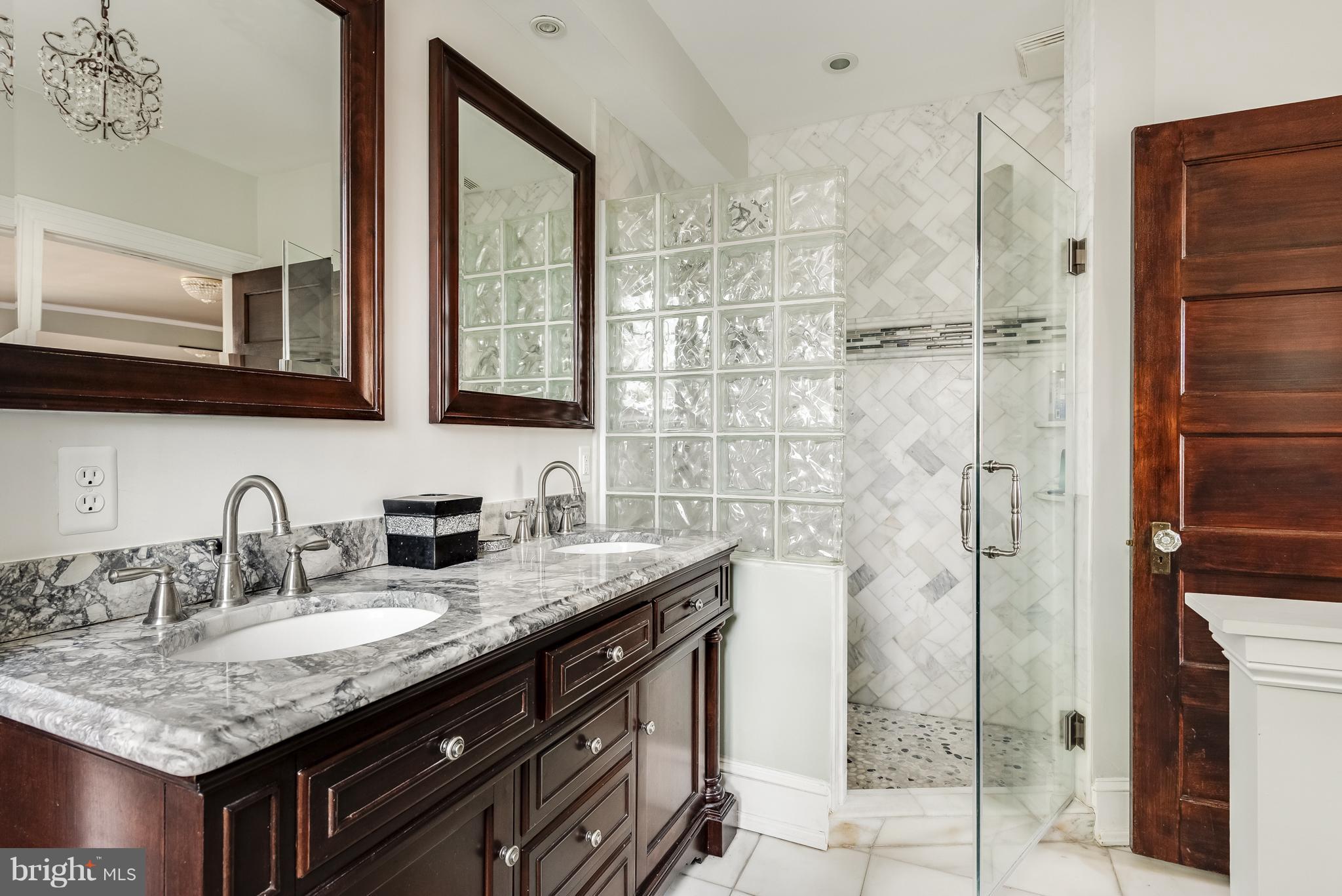 HISTORIC DISTRICT - Residential