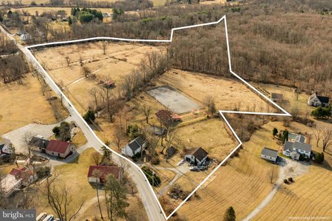 128 BRANDAMORE ROAD HONEY BROOK PA 19344