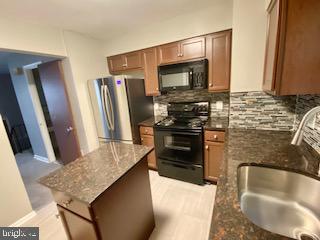 HANSON OAKS - Residential