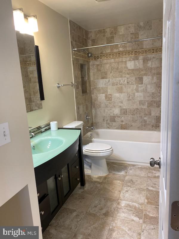 STERLING  PARK - Residential Lease