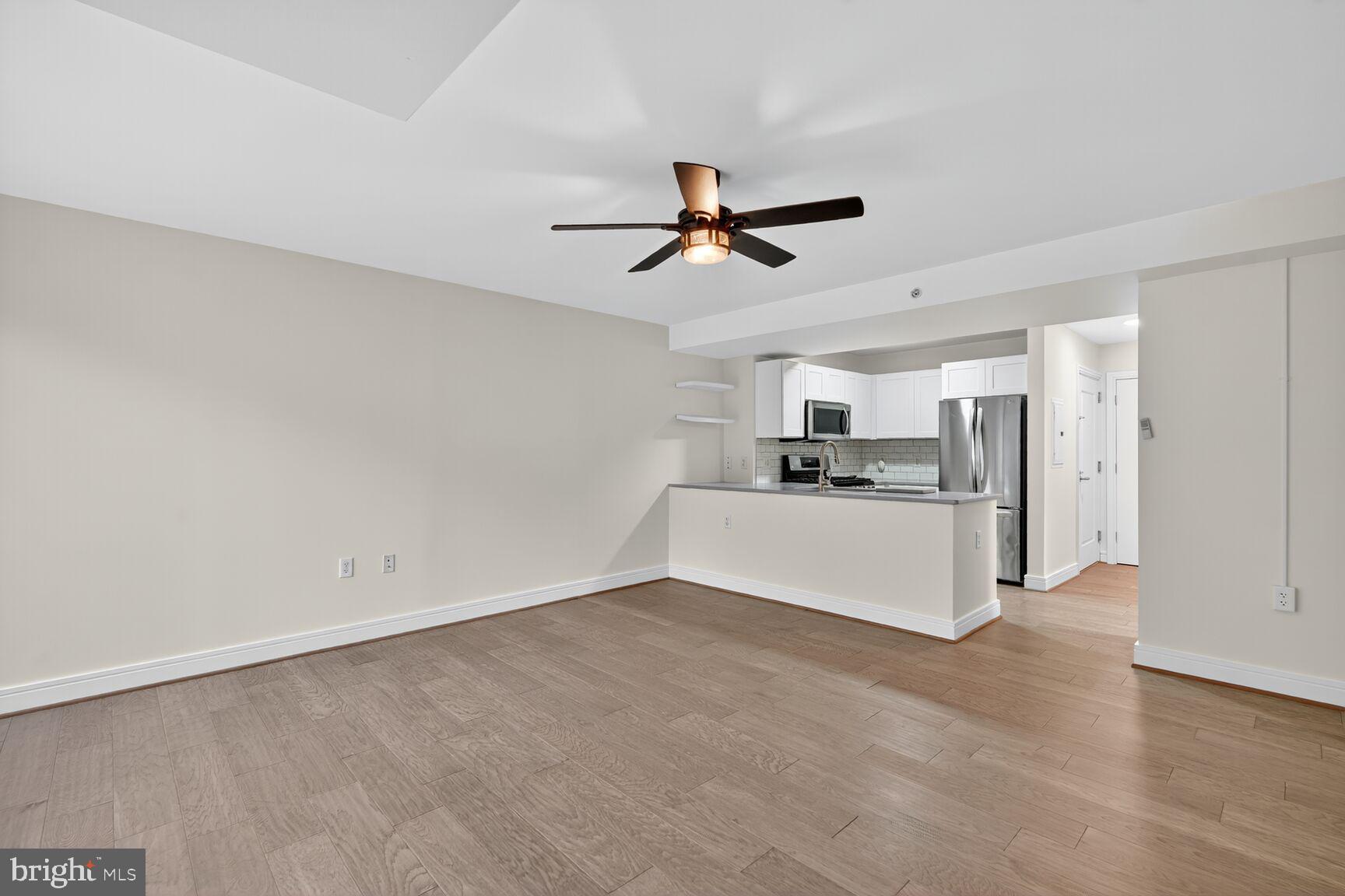 800 4TH STREET SW S221