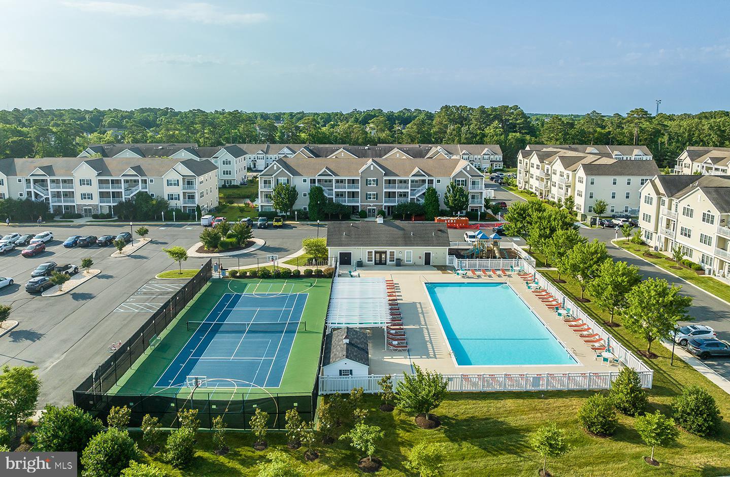 GRANDE AT CANAL POINTE - Residential