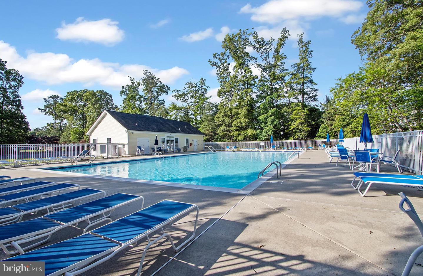 GRANDE AT CANAL POINTE - Residential