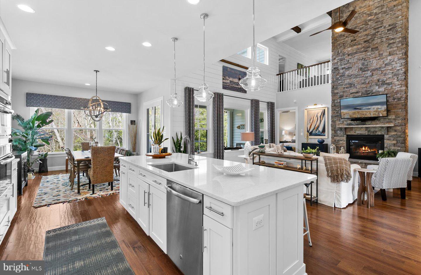 GRANDE AT CANAL POINTE - Residential