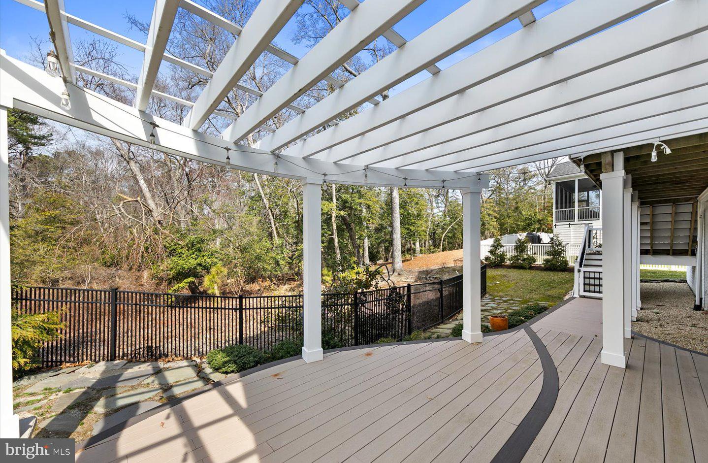 GRANDE AT CANAL POINTE - Residential