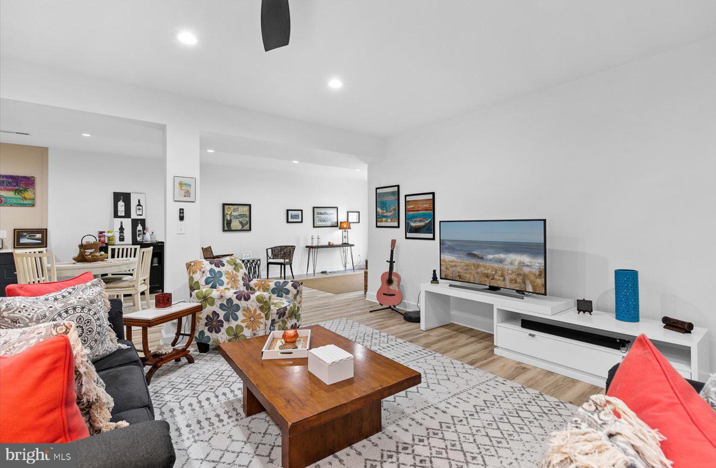 GRANDE AT CANAL POINTE - Residential