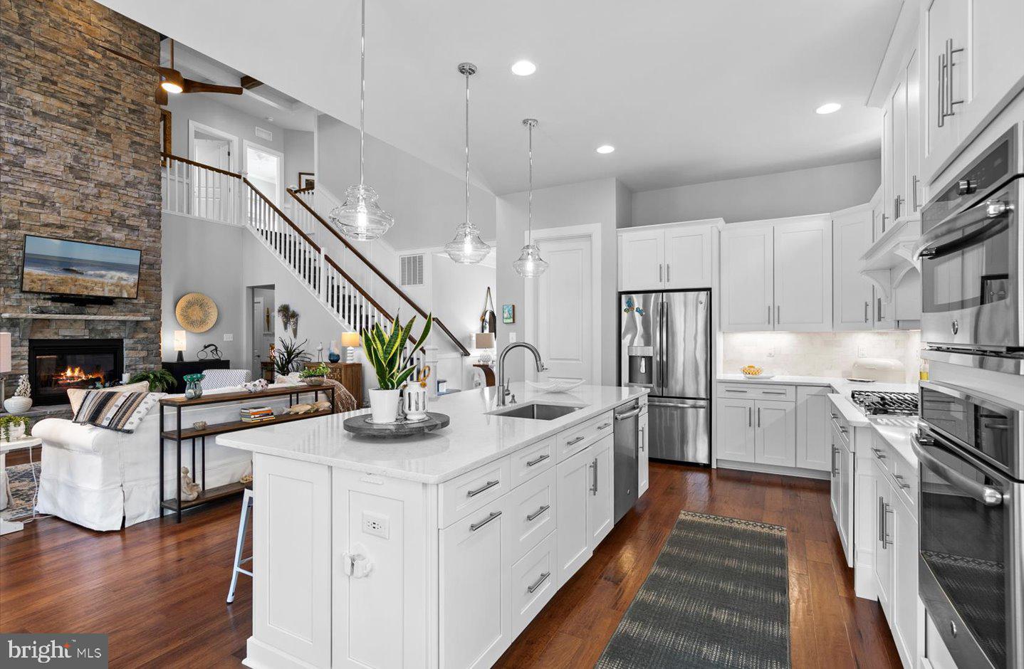 GRANDE AT CANAL POINTE - Residential