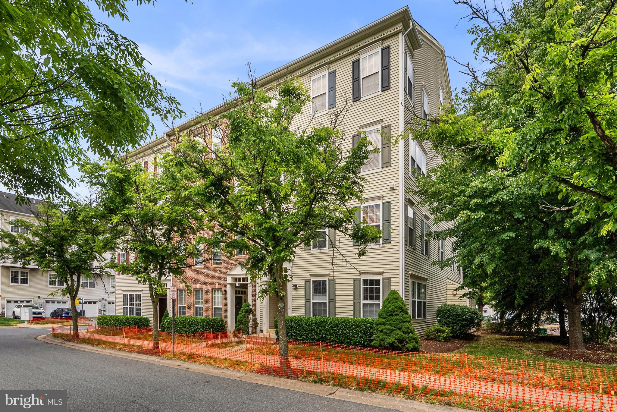 15 SWANTON LANE 100