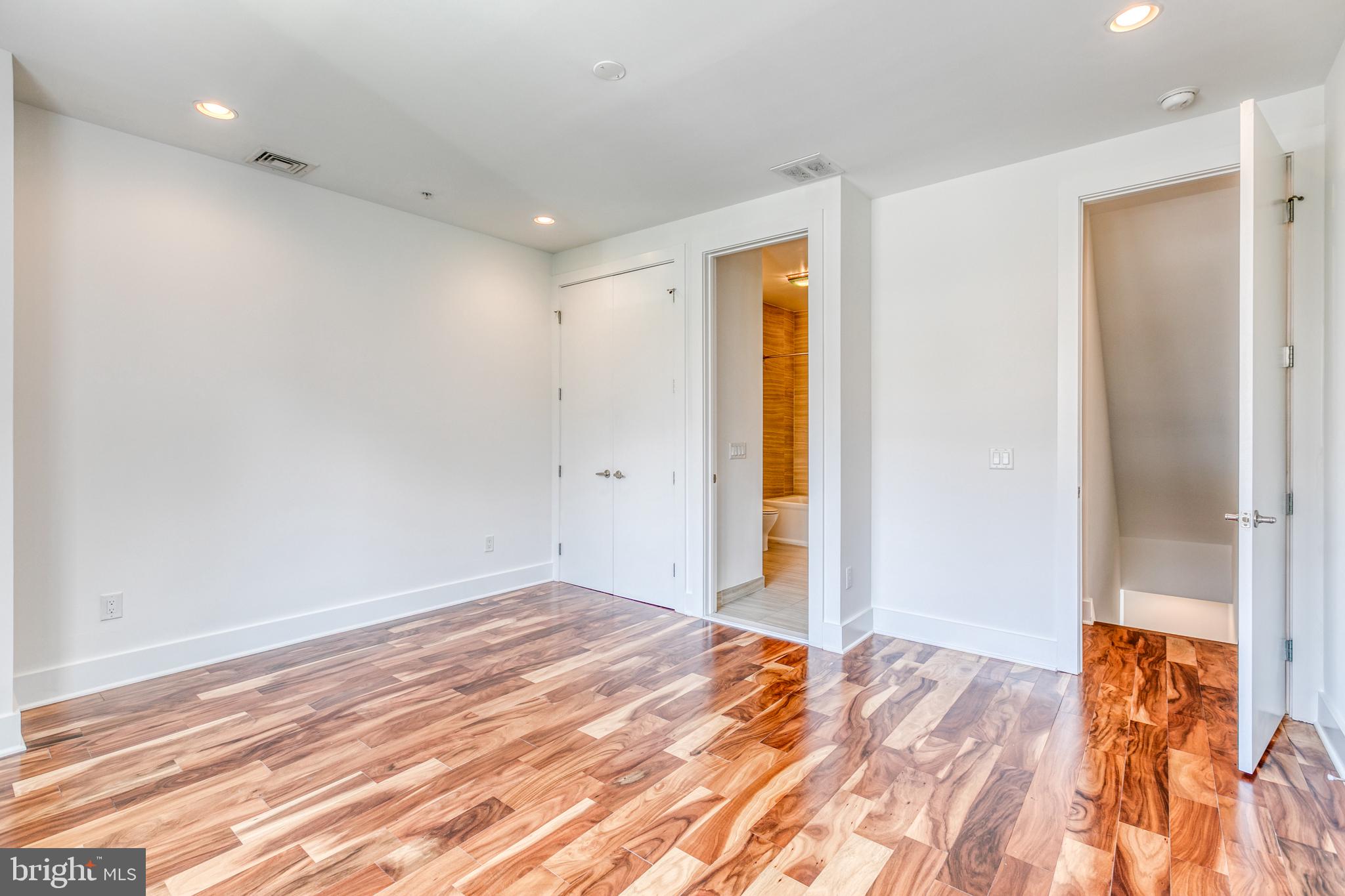 740 S COLUMBUS BOULEVARD 35