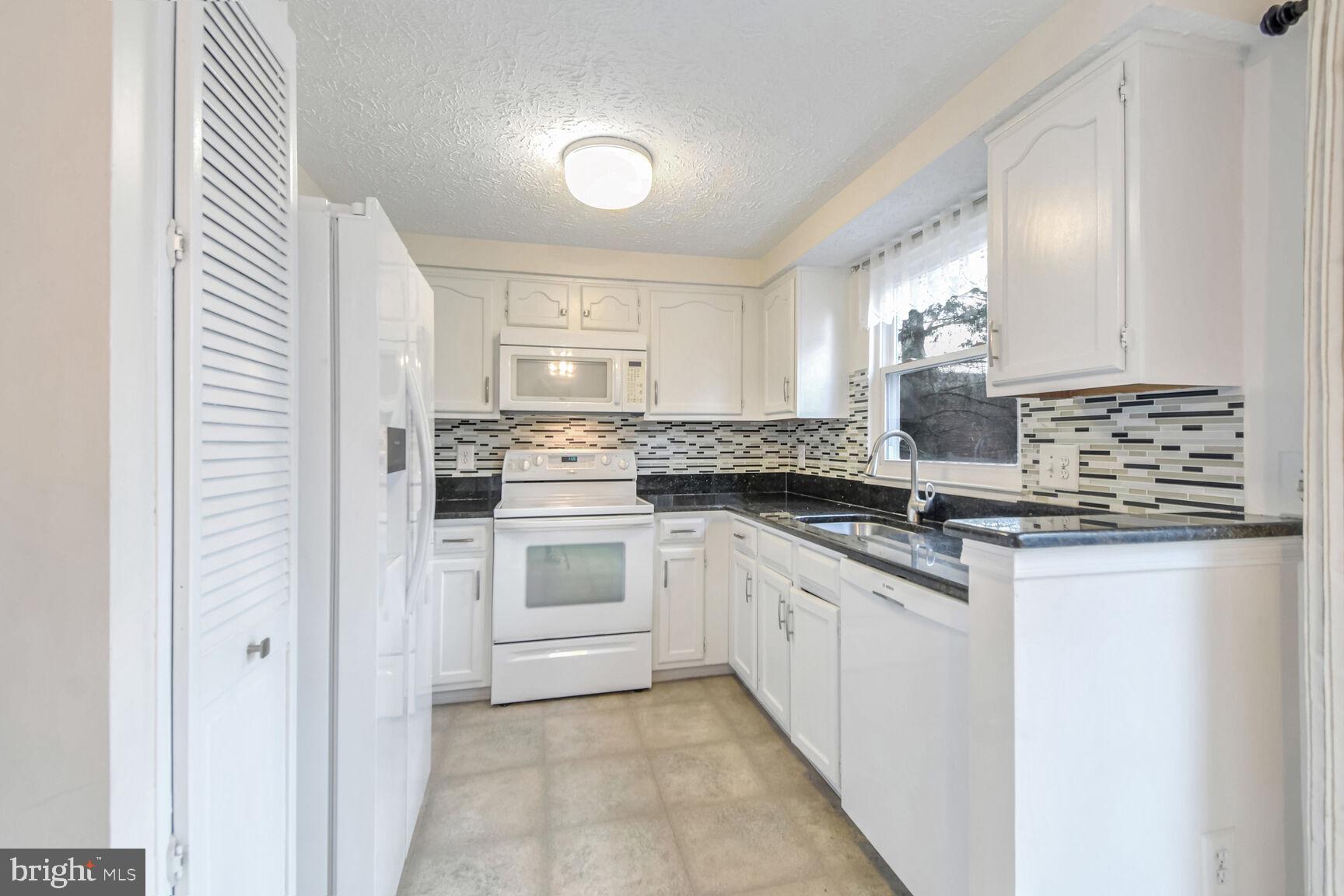 RESTON - Residential Lease