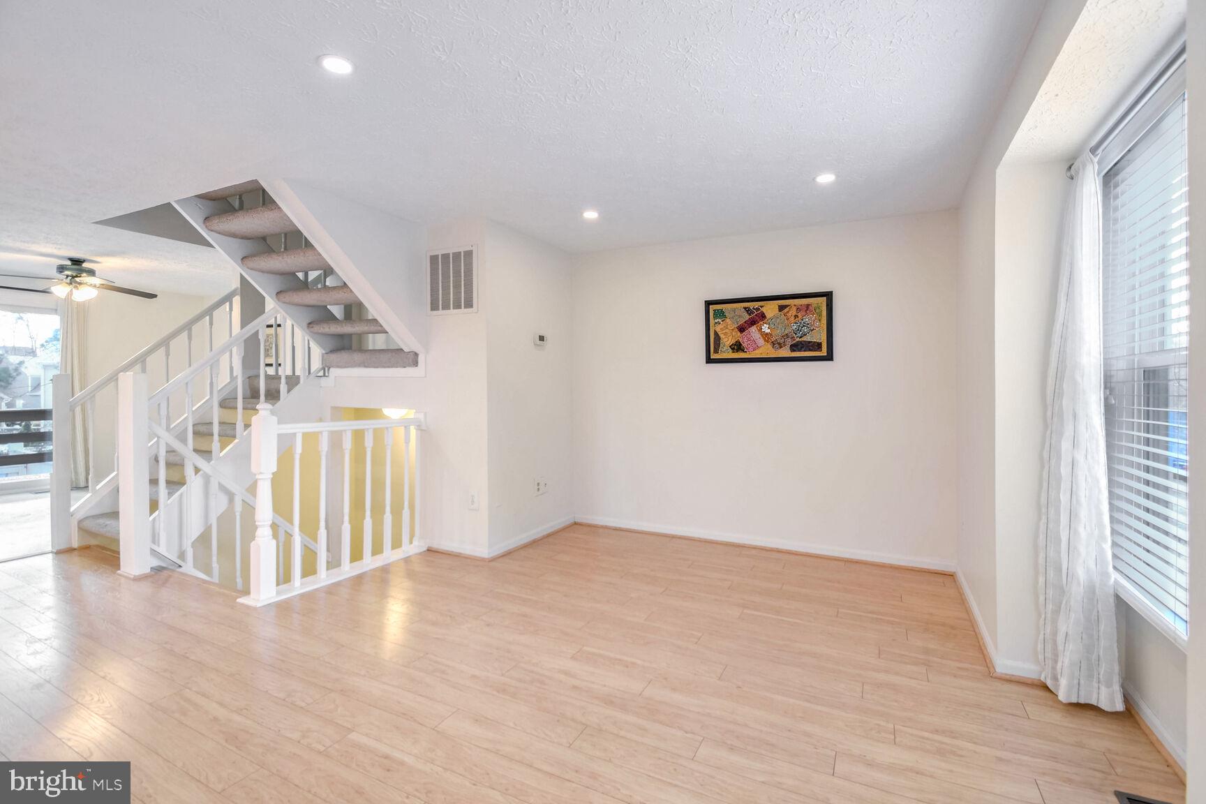 RESTON - Residential Lease