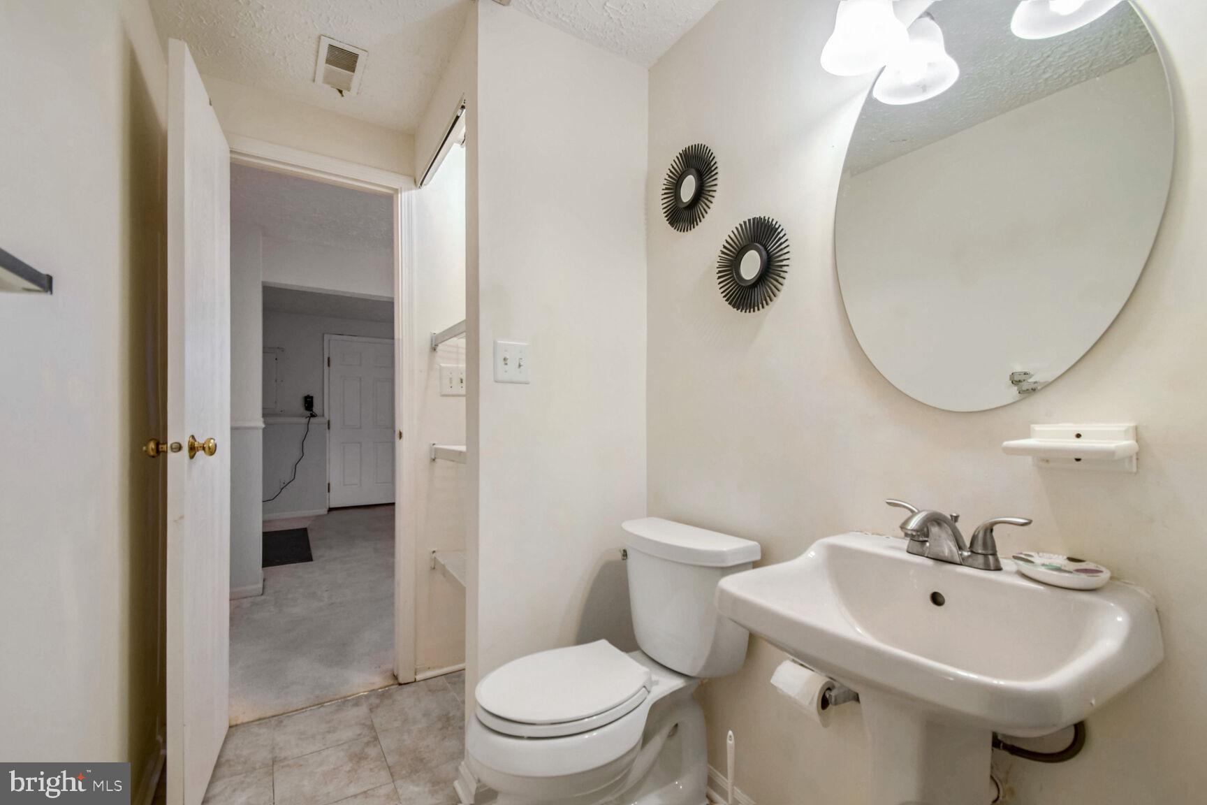 RESTON - Residential Lease