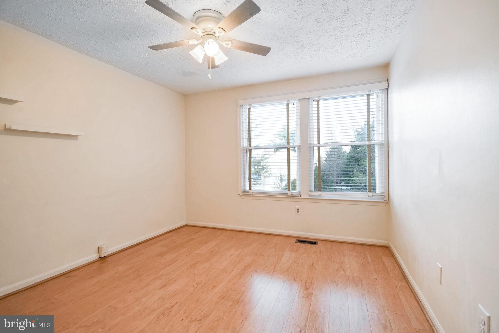 RESTON - Residential Lease