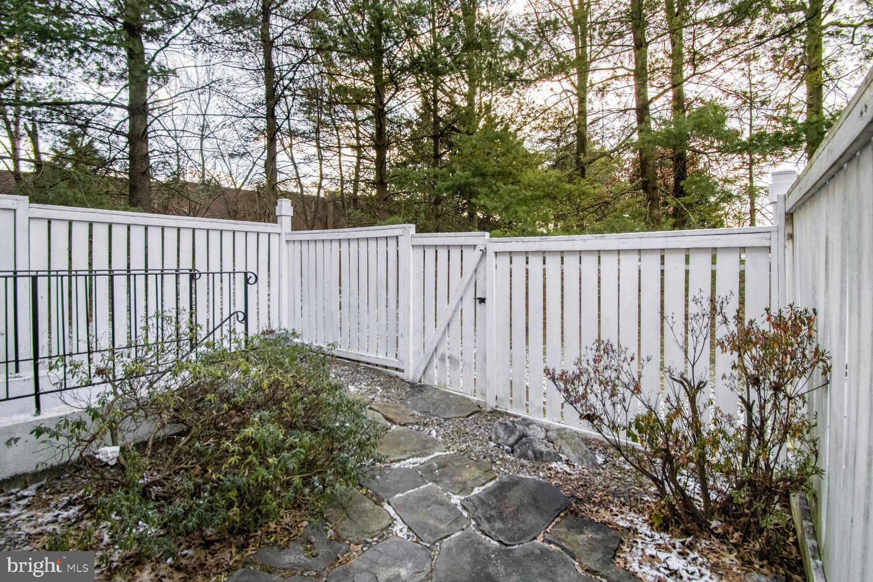 RESTON - Residential Lease