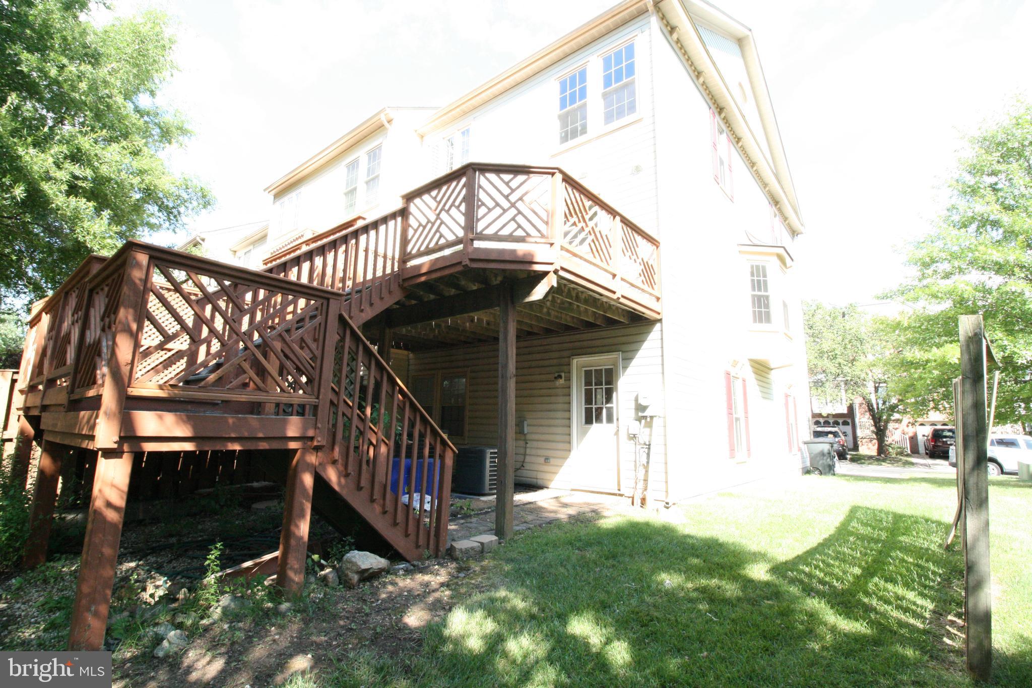 TRAVILAH CREST - Residential Lease