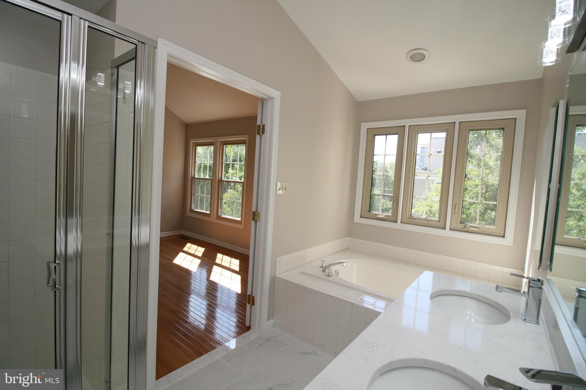 TRAVILAH CREST - Residential Lease