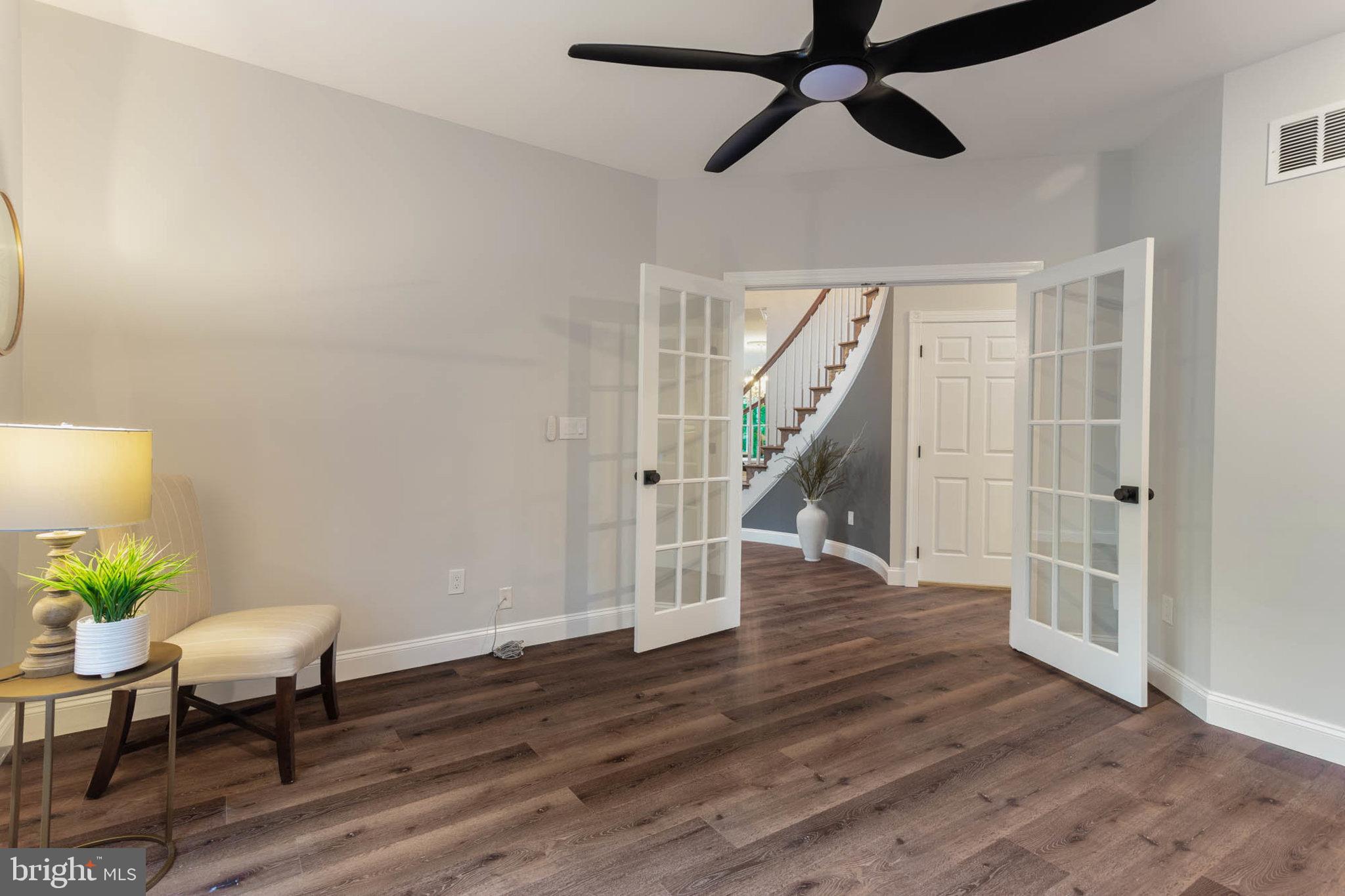 ANNAPOLIS PRESERVE - Residential