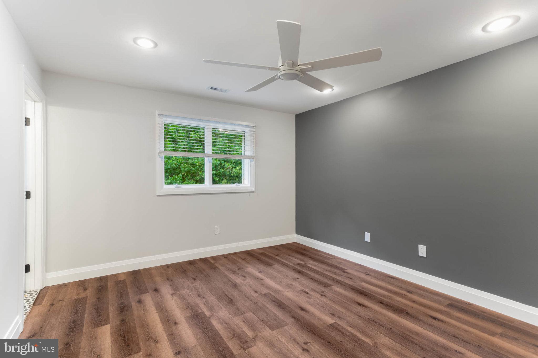 ANNAPOLIS PRESERVE - Residential