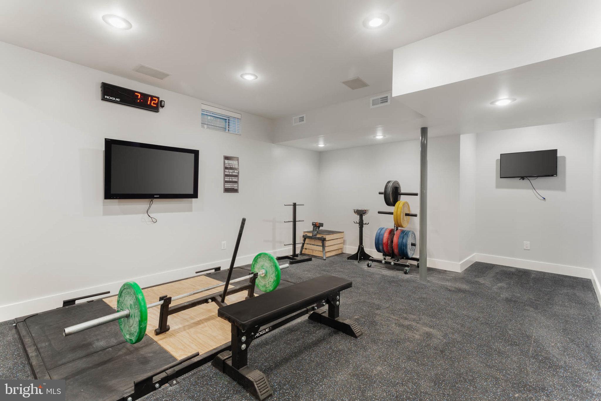 ANNAPOLIS PRESERVE - Residential