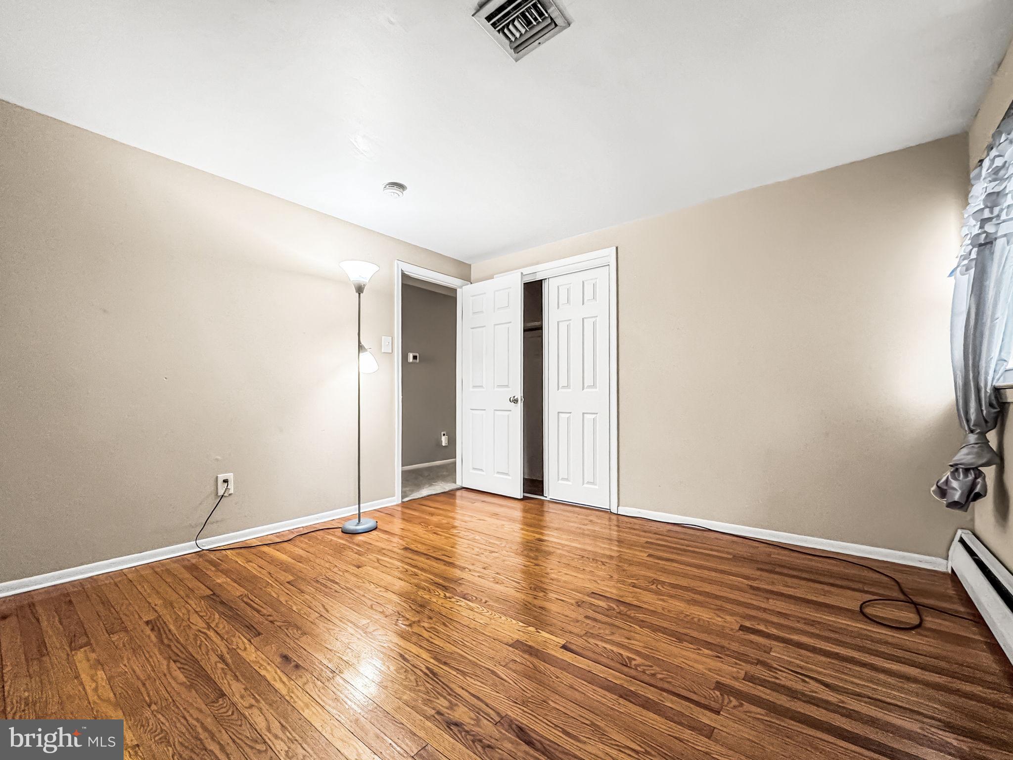 KING OF PRUSSIA - Residential Lease