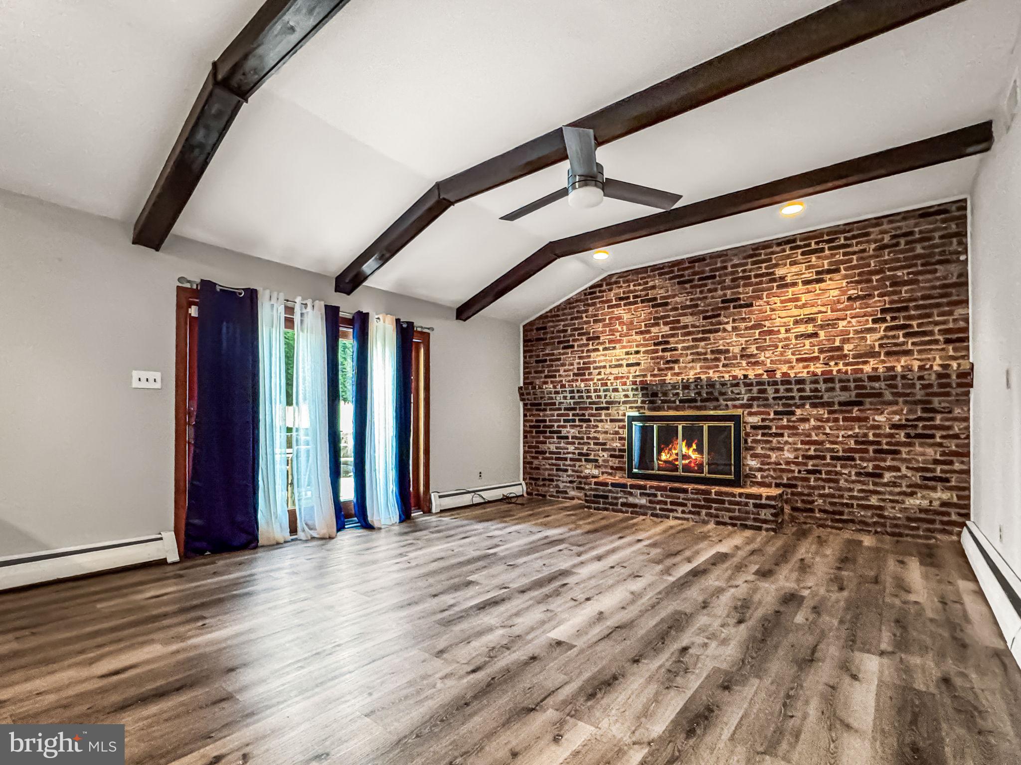 KING OF PRUSSIA - Residential Lease