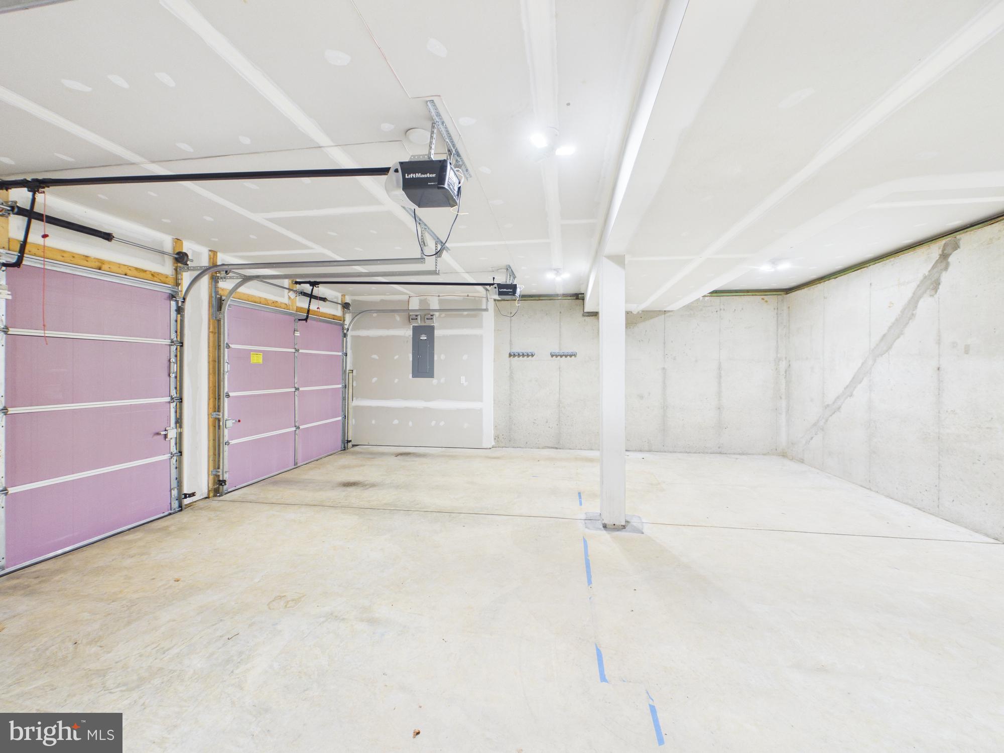 ARGYLE HILLS - Residential