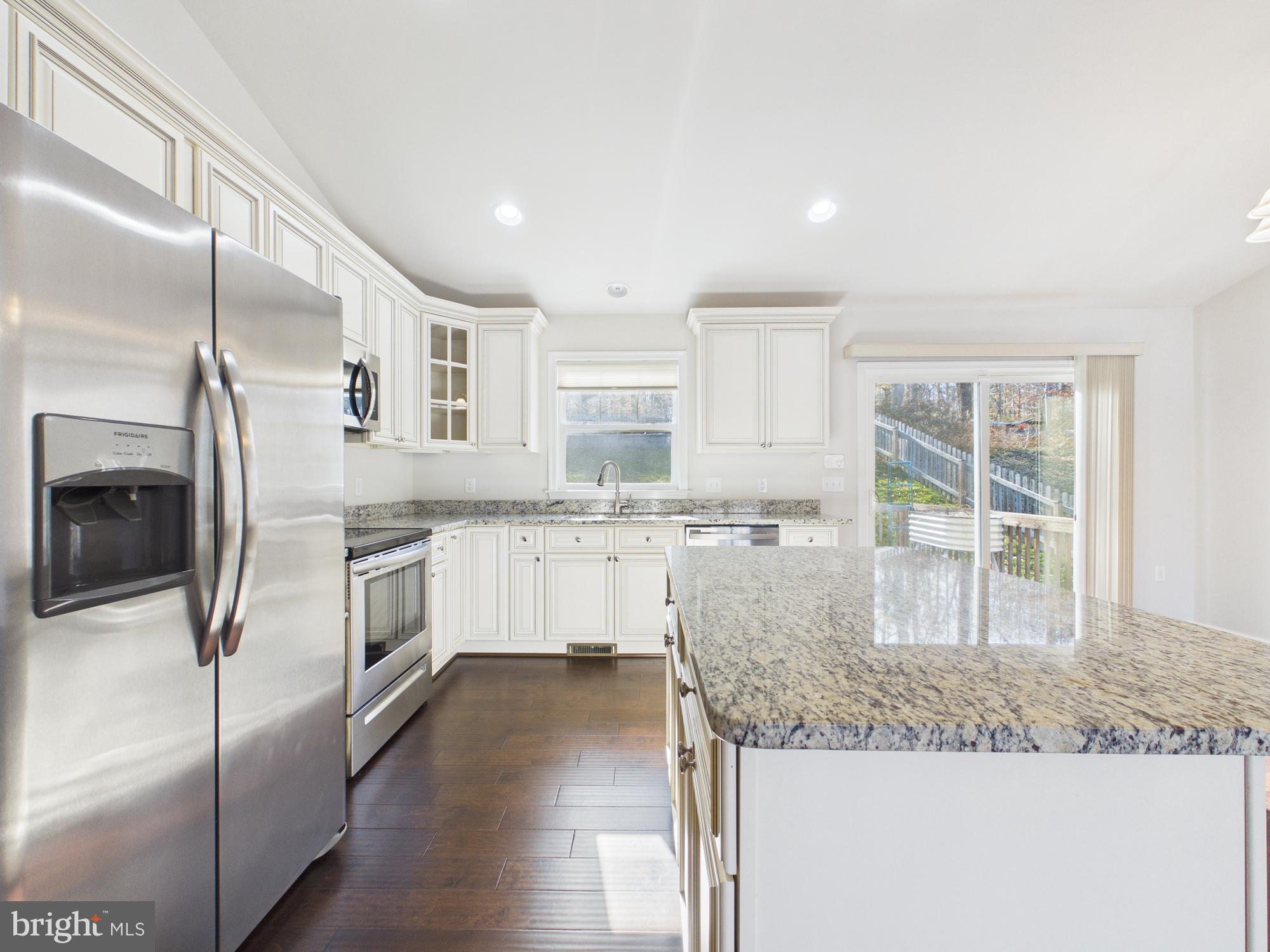 ARGYLE HILLS - Residential