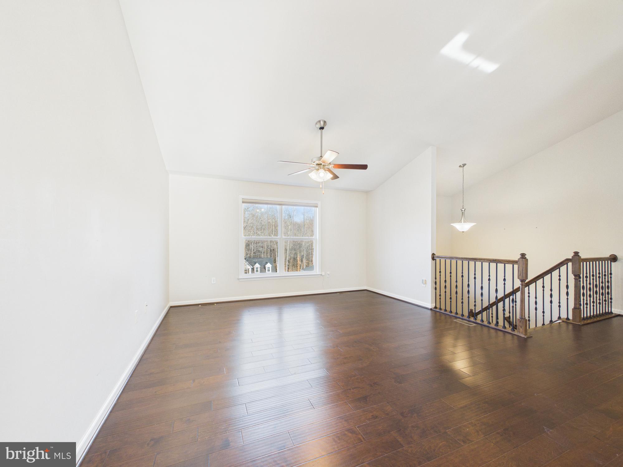 ARGYLE HILLS - Residential