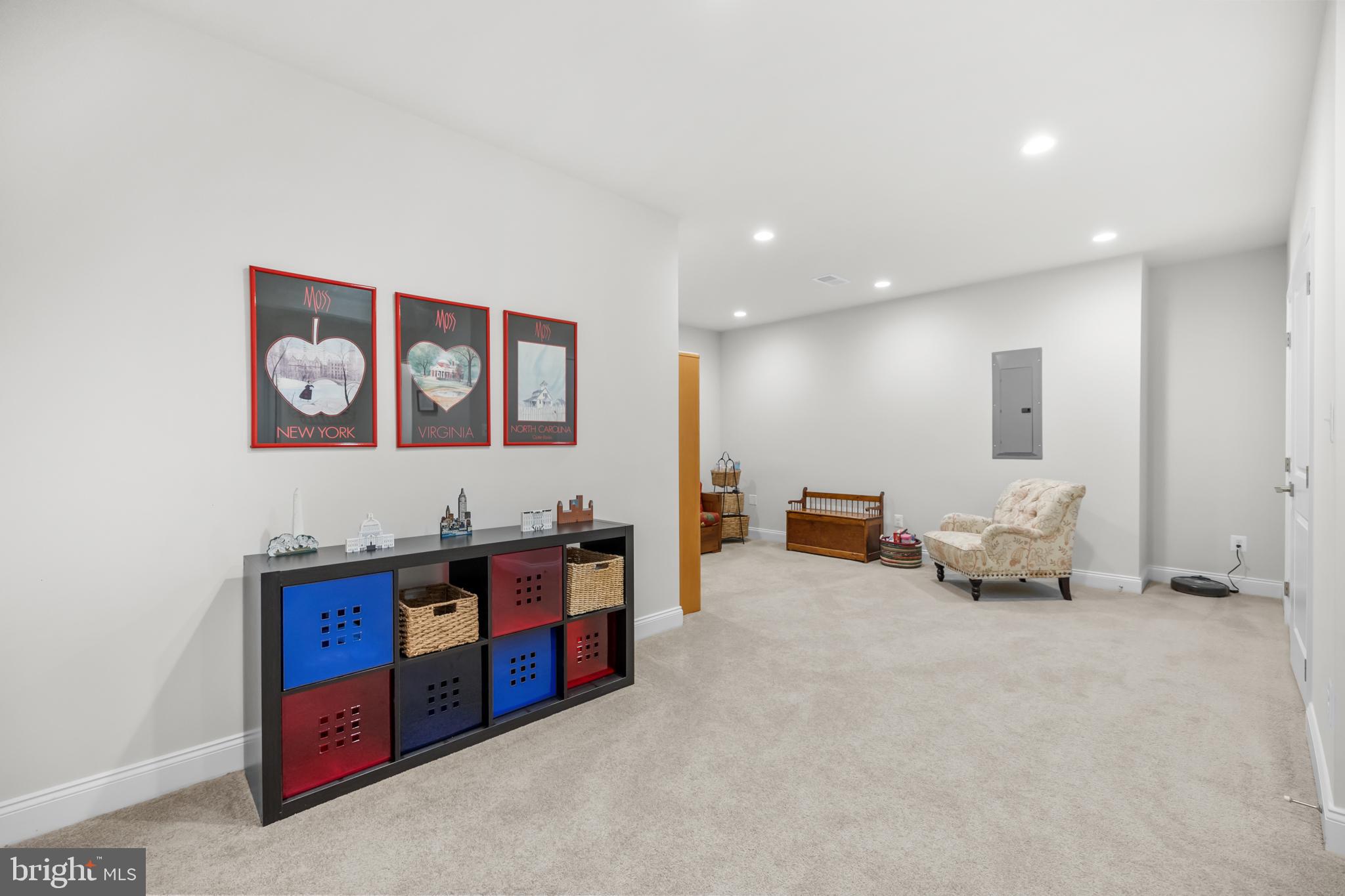 REGENCY AT CREEKSIDE - Residential