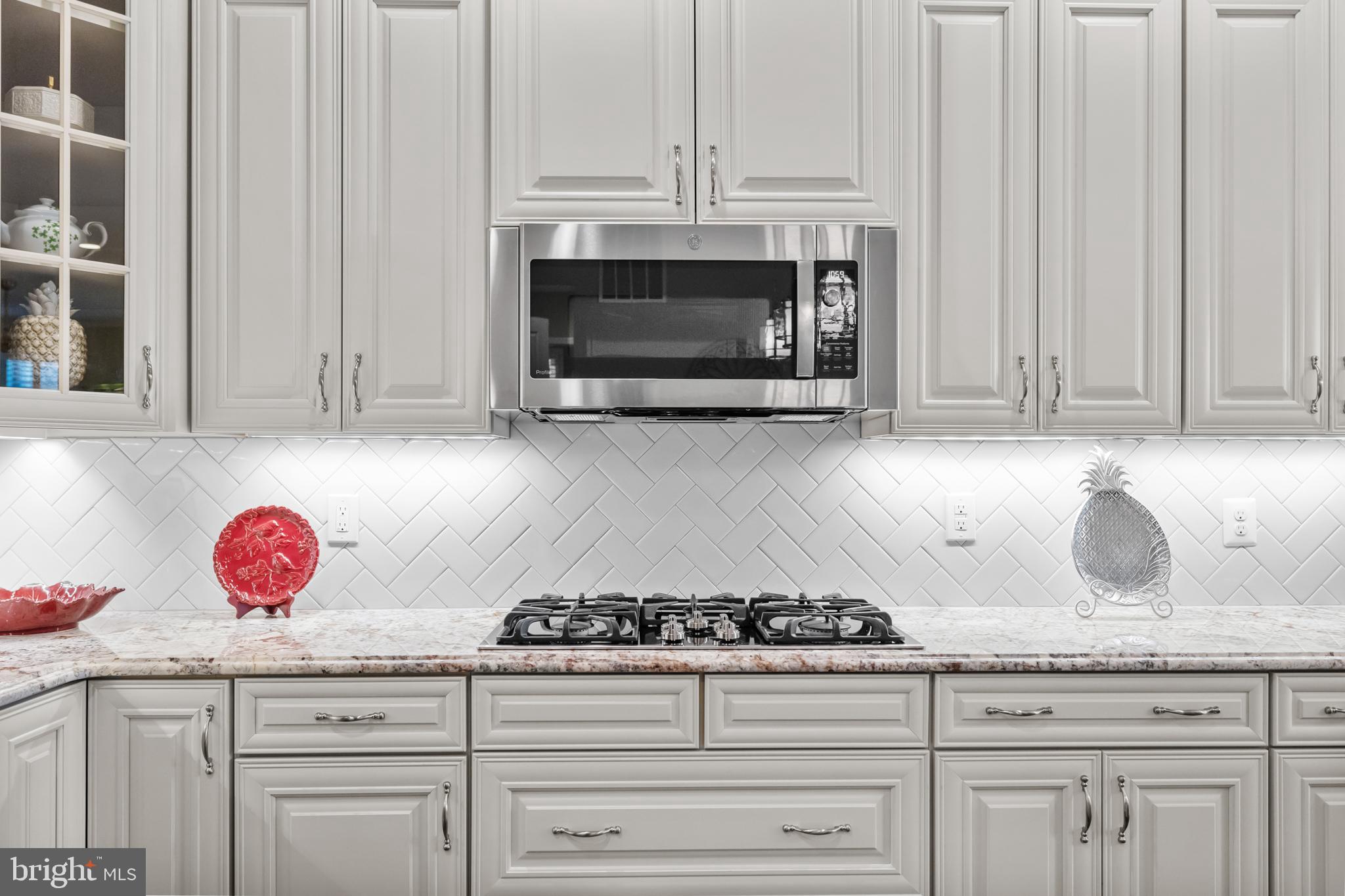 REGENCY AT CREEKSIDE - Residential