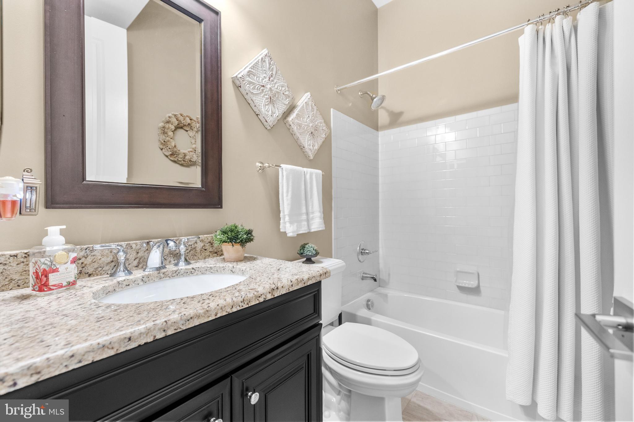 REGENCY AT CREEKSIDE - Residential