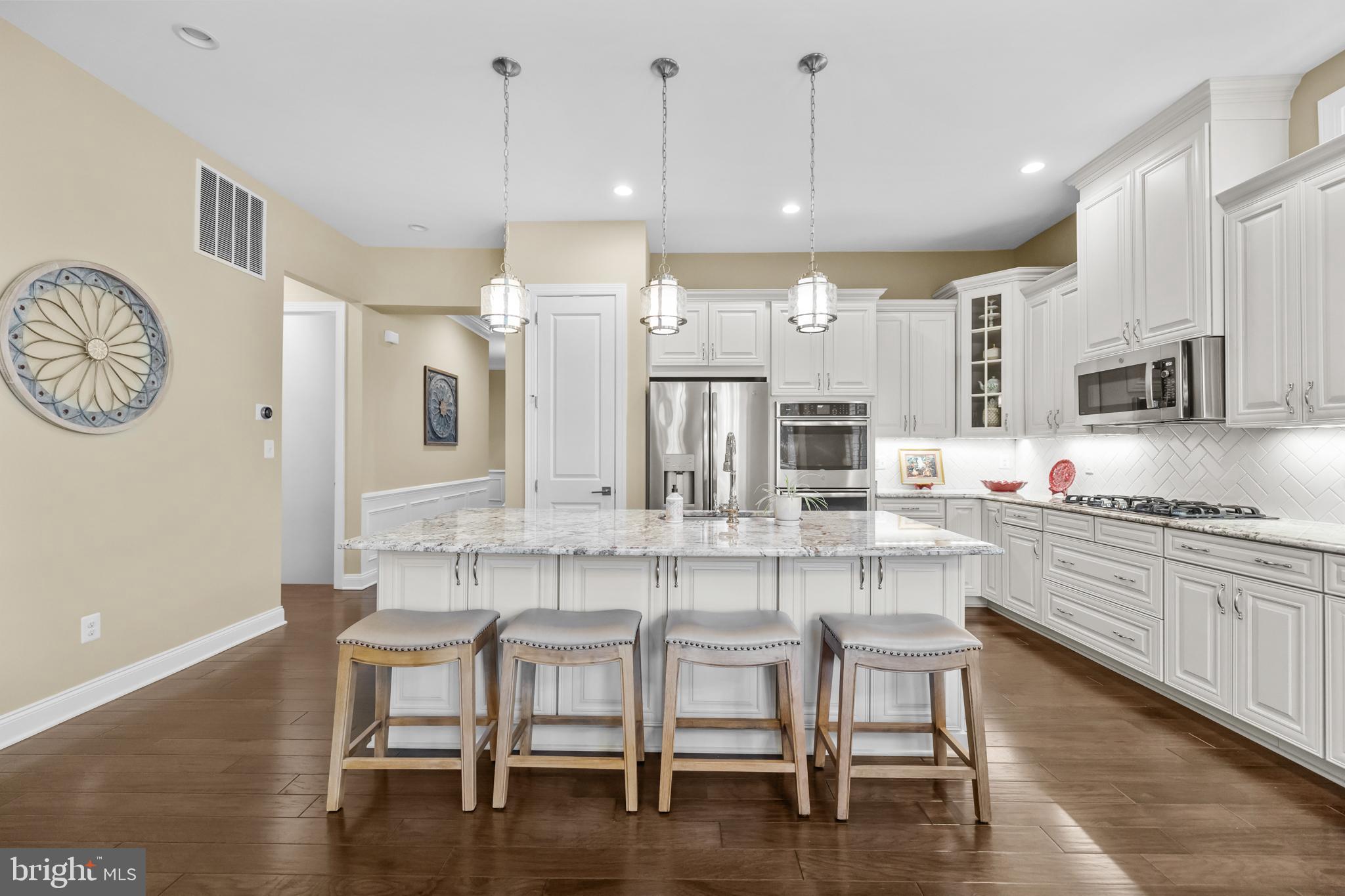 REGENCY AT CREEKSIDE - Residential