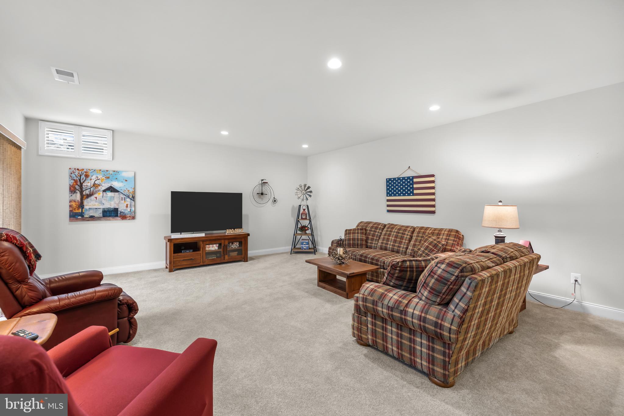 REGENCY AT CREEKSIDE - Residential