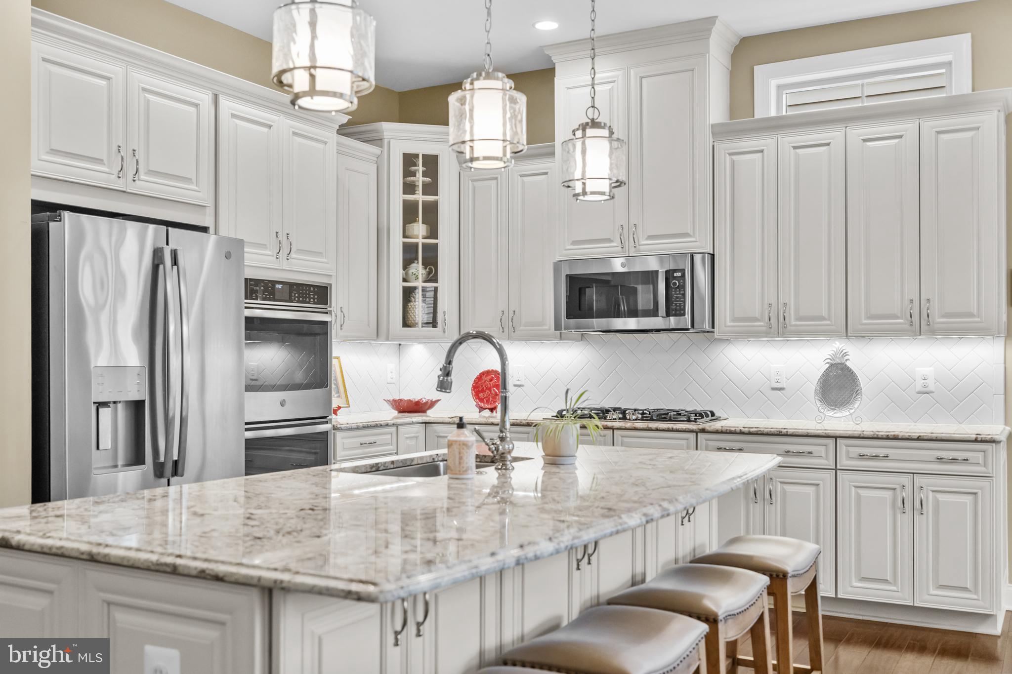 REGENCY AT CREEKSIDE - Residential