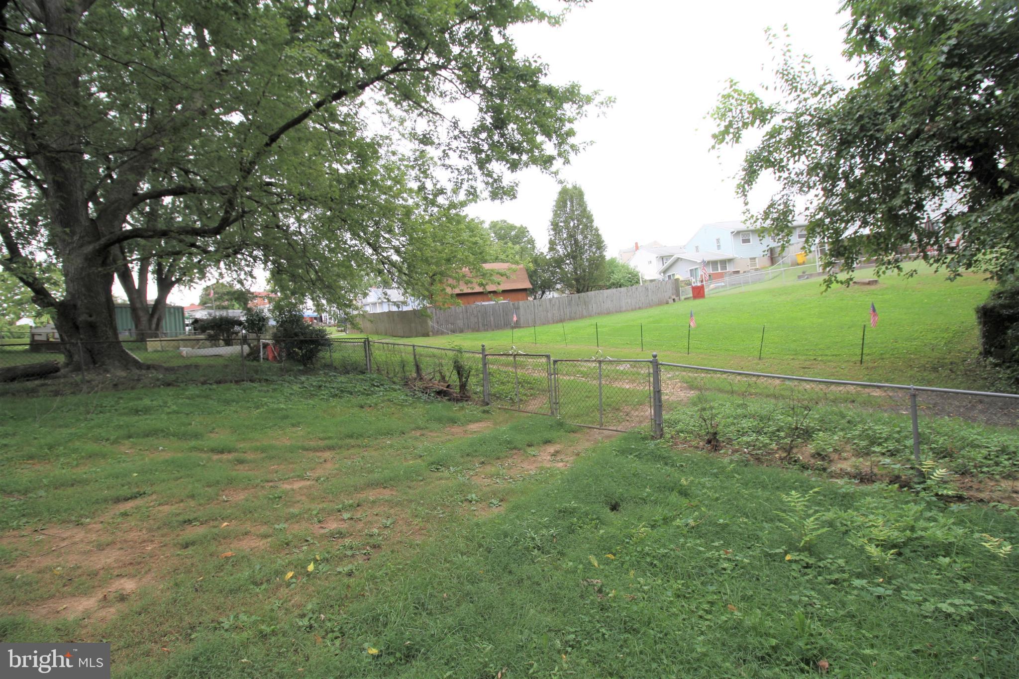 ROLAND TERRACE - Residential