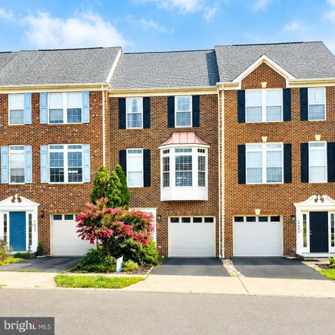 Photo of 15054 Danehurst Circle, GAINESVILLE, VA 20155 (MLS # VAPW2124940)