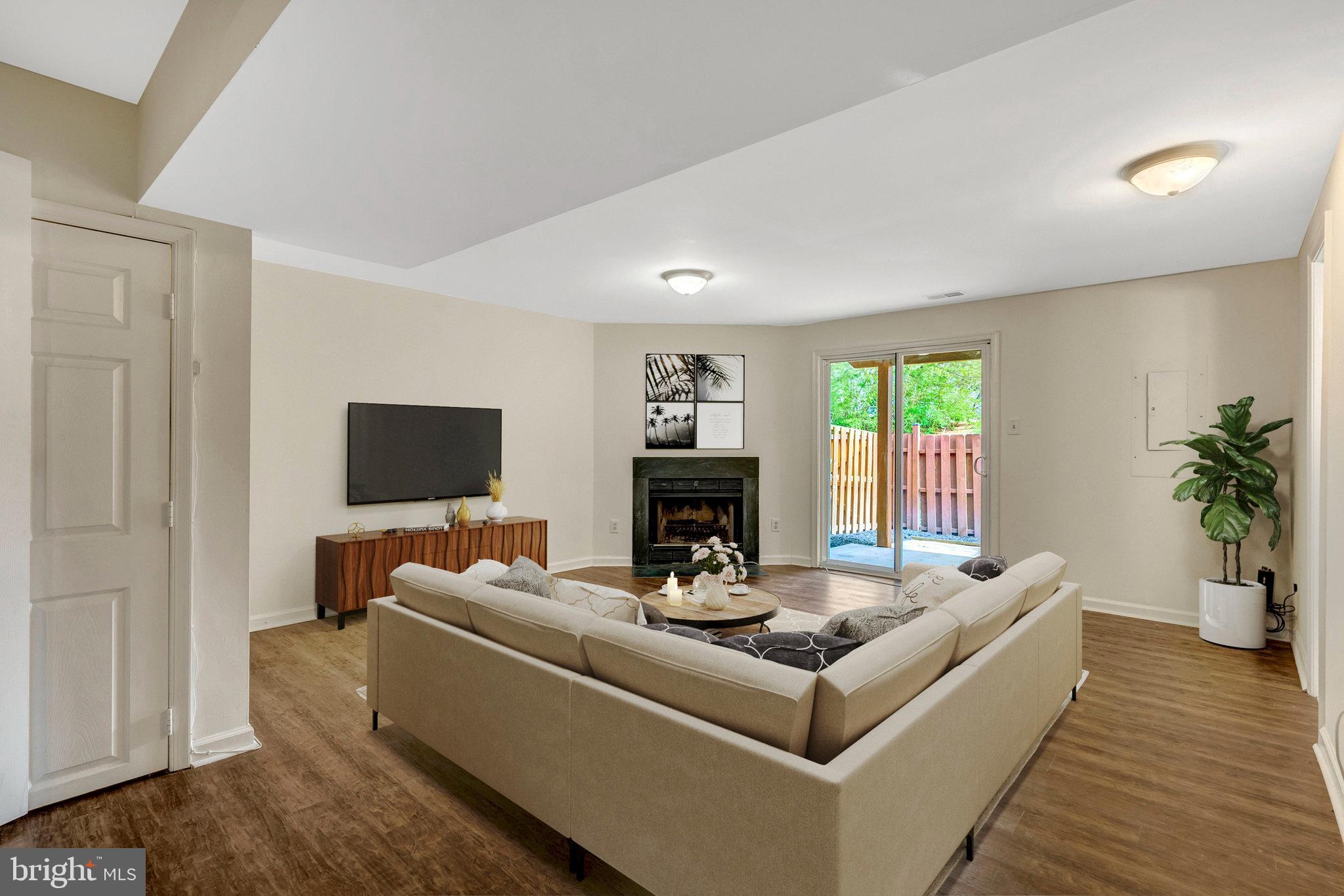 ENGLEWOOD MEWS - Residential