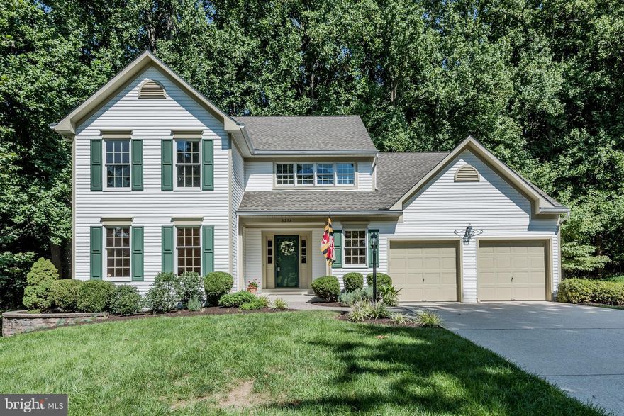 Exceptional colonial perched at the end of a quiet cul-de-sac captures peaceful wooded setting! Expansive SIP off of family room w/vaulted ceiling, skylights & stacked stone wood FP adjacent to KIT w/granite counters, stainless appliances & gorgeous custom backsplash! Owner's suite boasts cathedral ceiling, WIC & bath w/NEW frameless shower & jetted tub. FIN LL w/bonus room, perfect for guests!