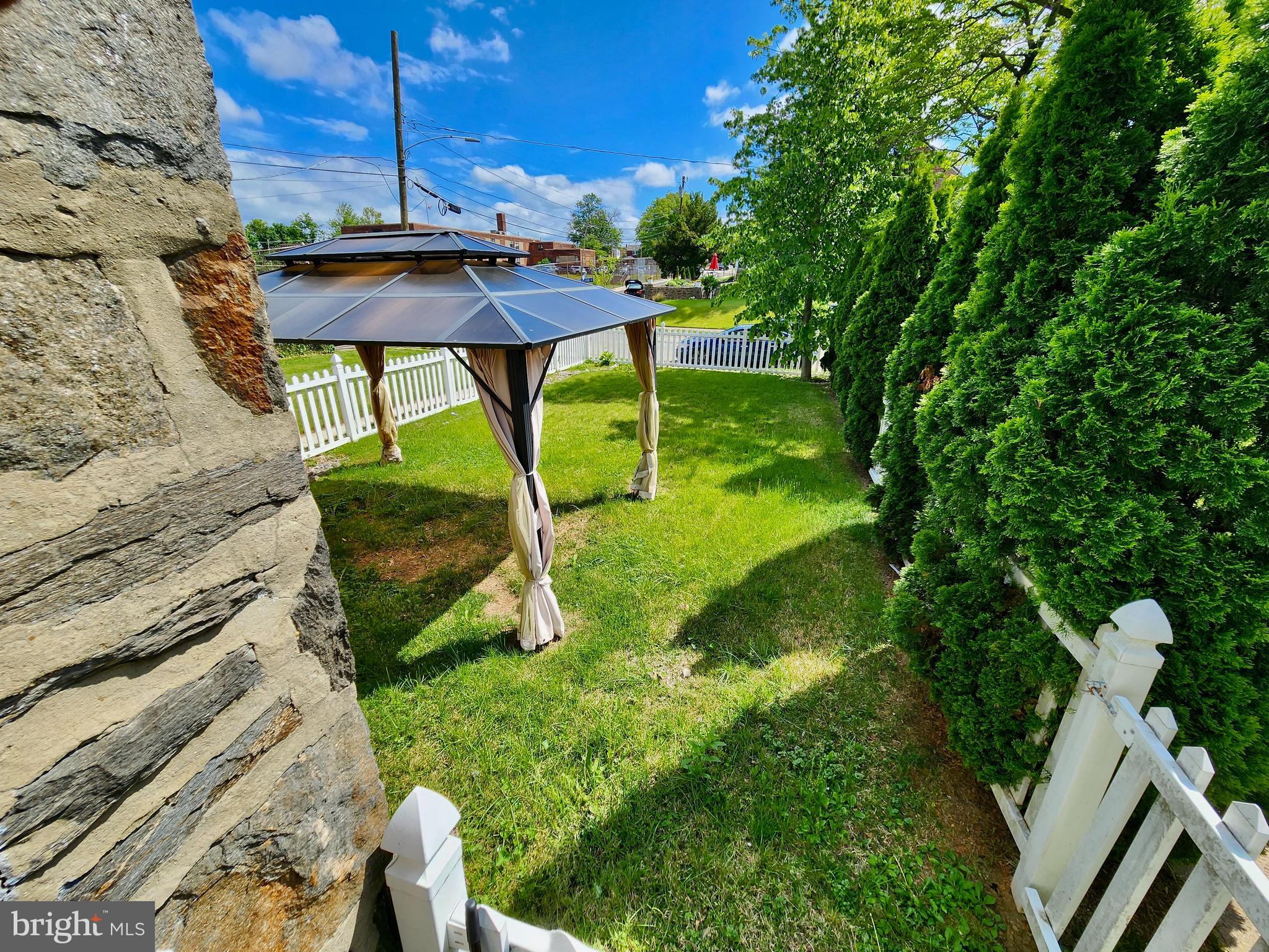 YEADON - Residential