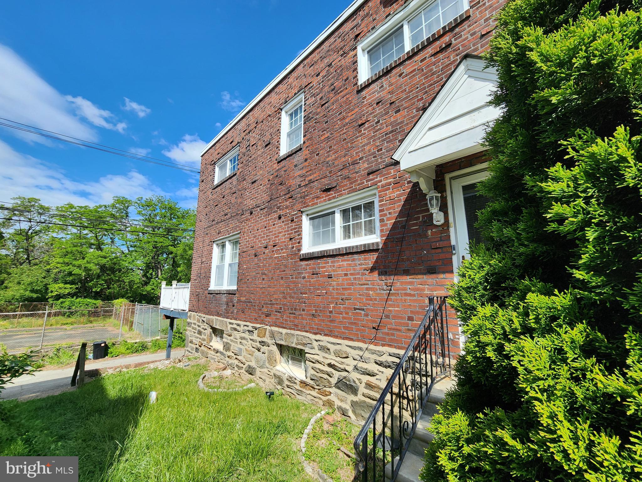 YEADON - Residential