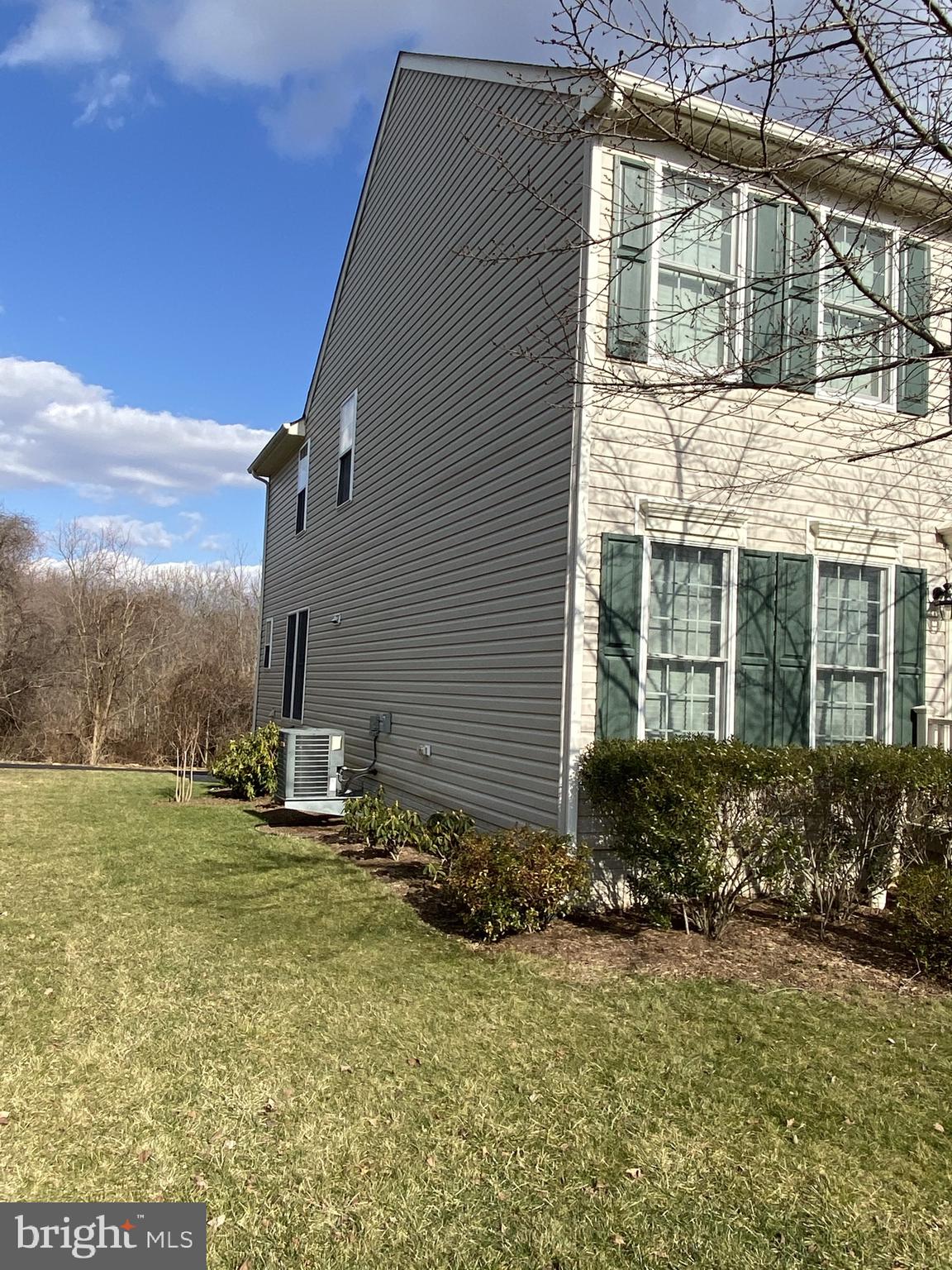 NEW TOWN MEADOWS - Residential