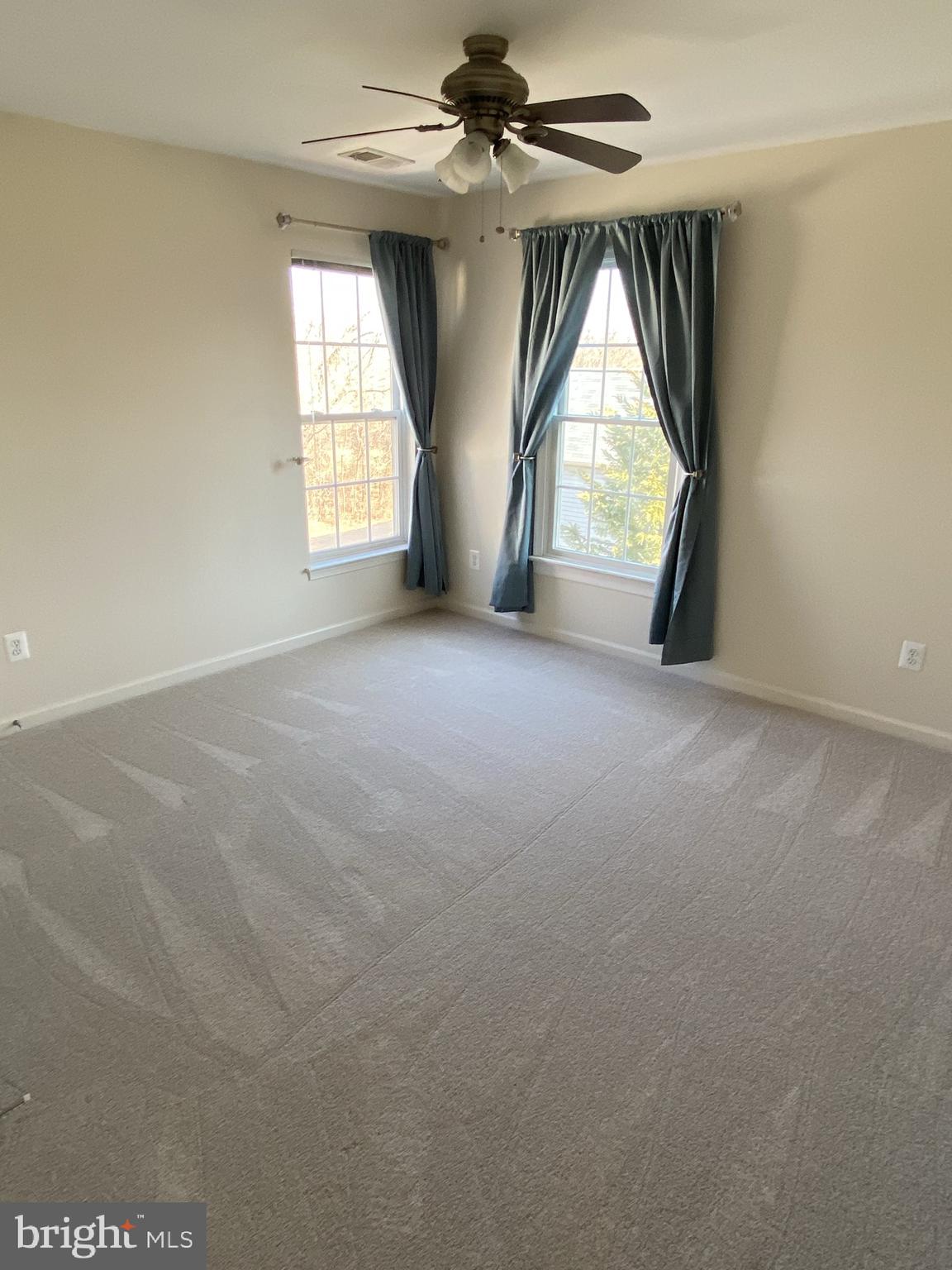 NEW TOWN MEADOWS - Residential