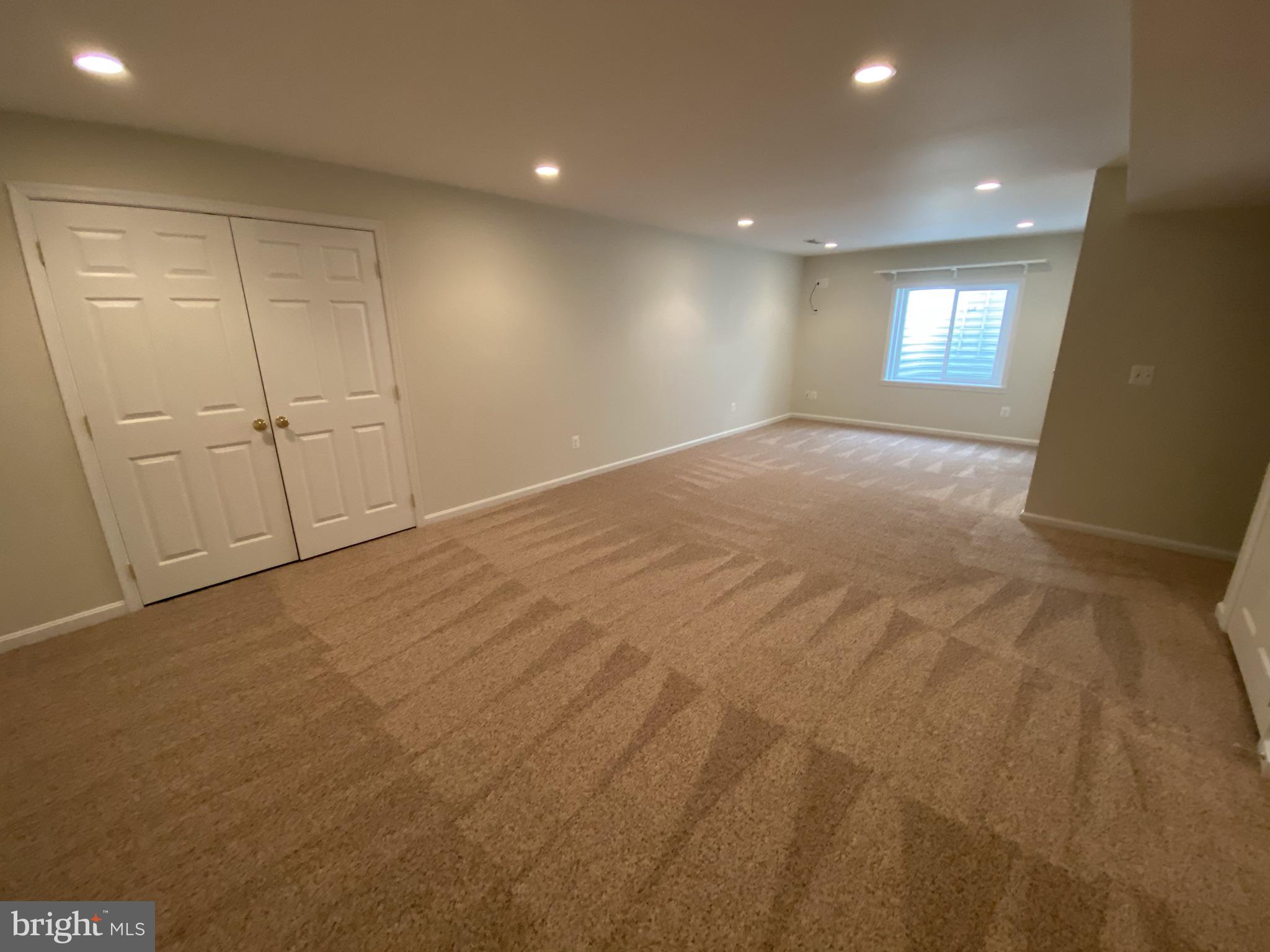 NEW TOWN MEADOWS - Residential