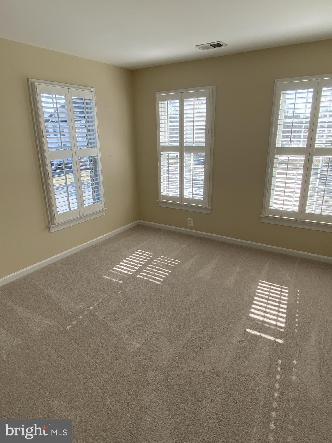 NEW TOWN MEADOWS - Residential