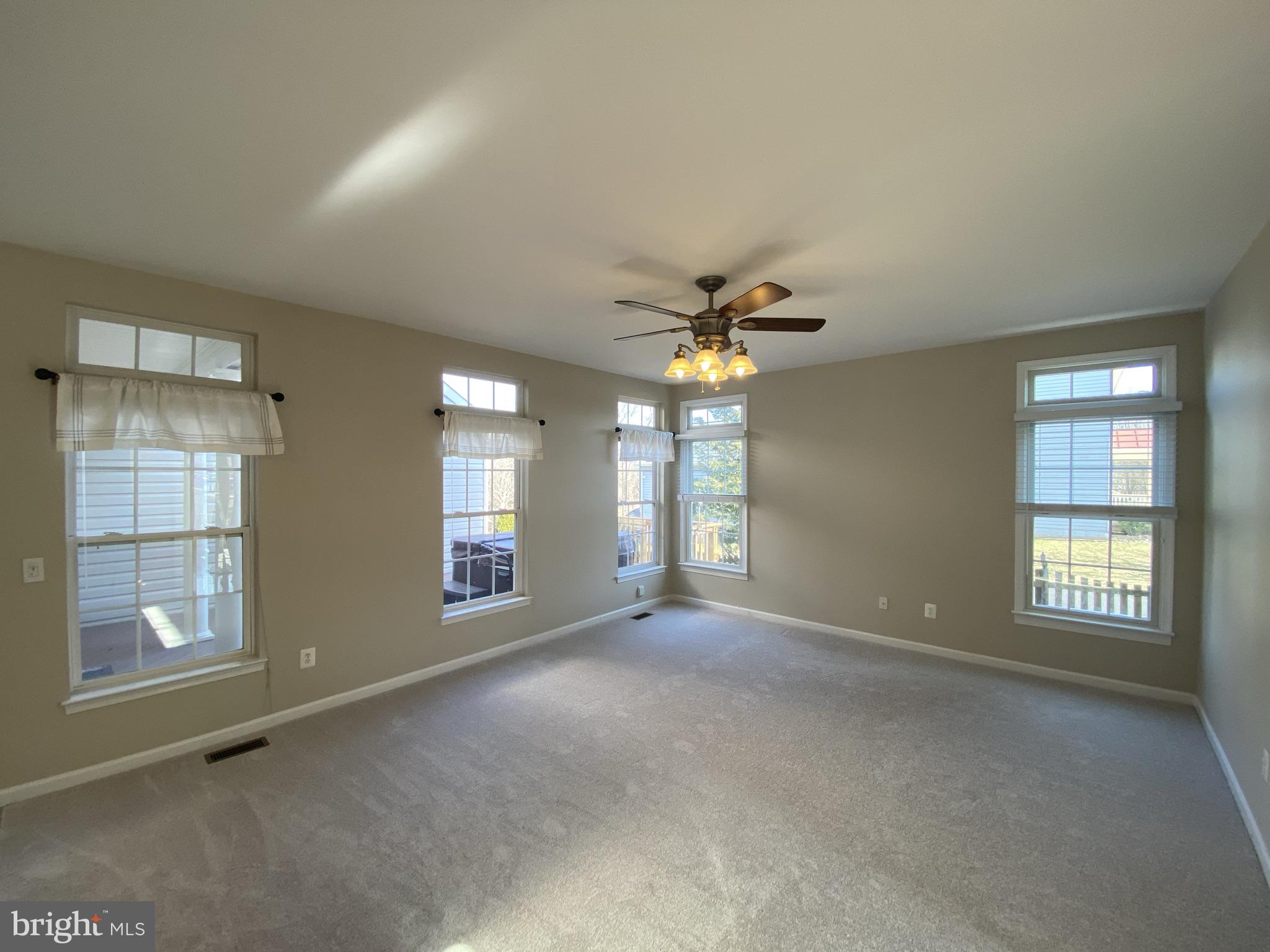 NEW TOWN MEADOWS - Residential