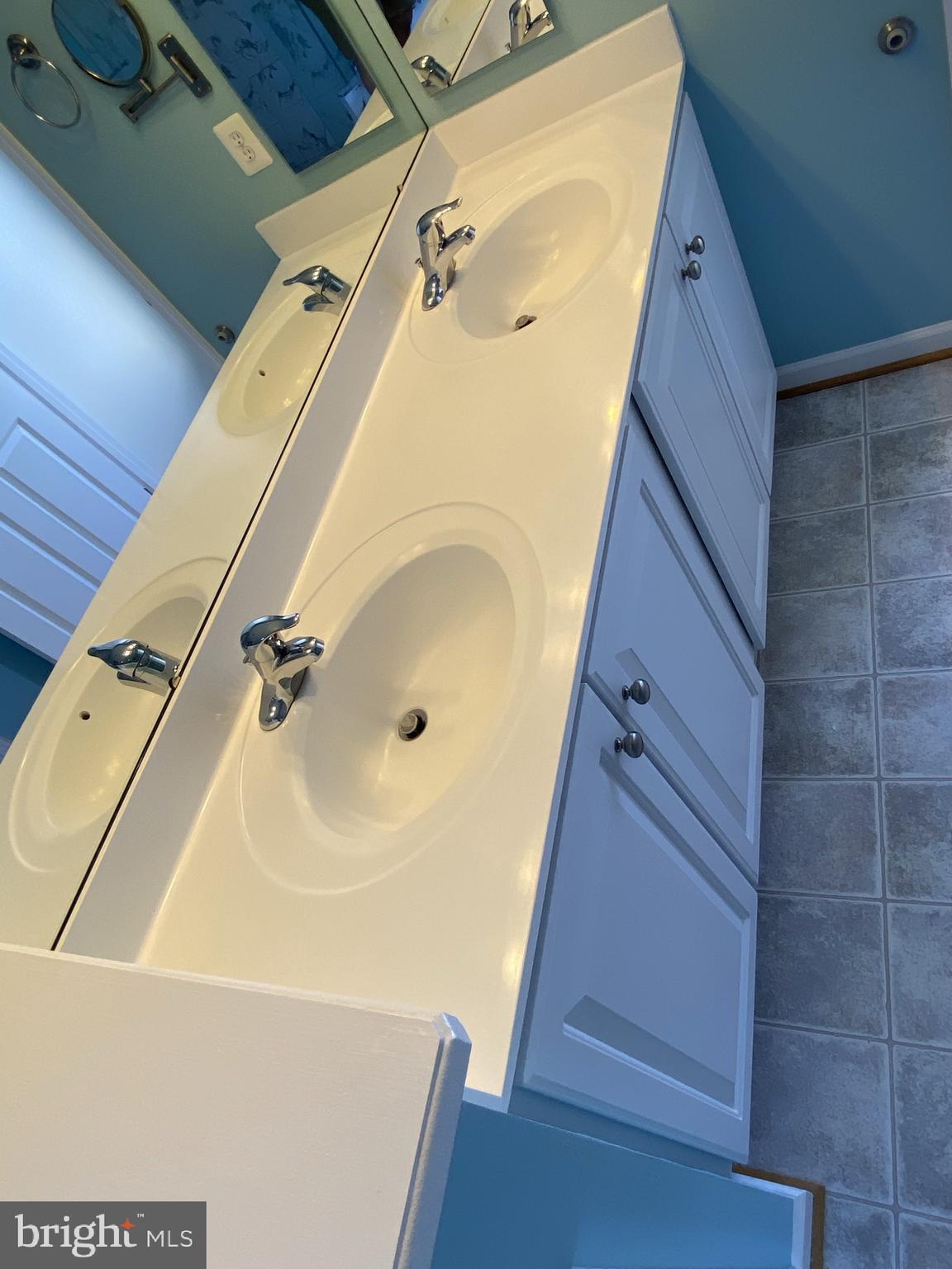 NEW TOWN MEADOWS - Residential